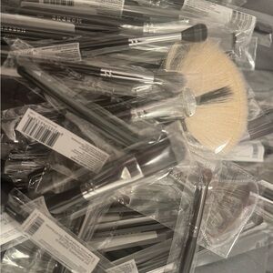 MORPHE 3-PIECE SURPRISE BRUSH SET